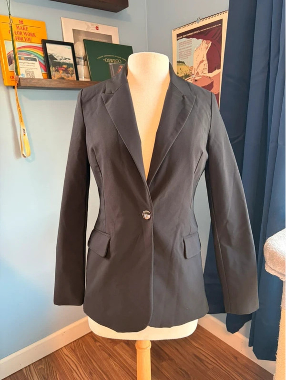 Nicole Miller basic black blazer